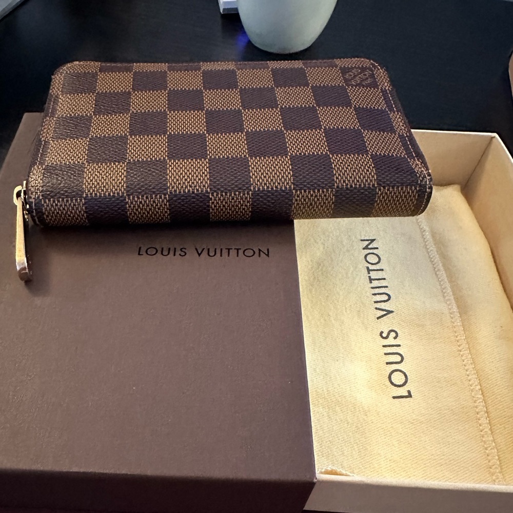 Discontinued LV Damier Ebene Zippy Compact Wallet
